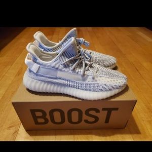 Yeezy statics
